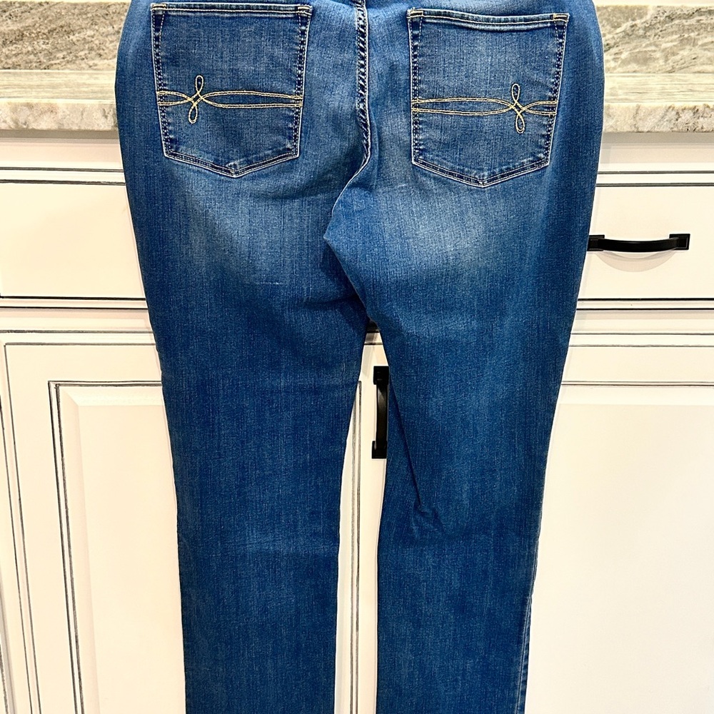 Denizen Jeans - Picture 2 of 3